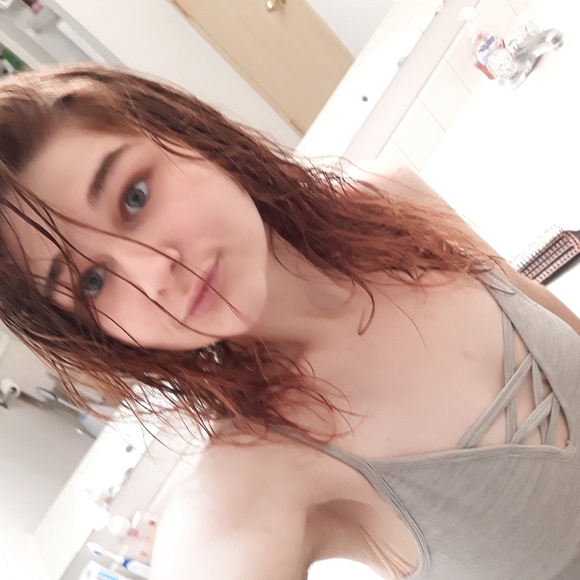 Meet your Posher, Megan - Picture 2 of 11